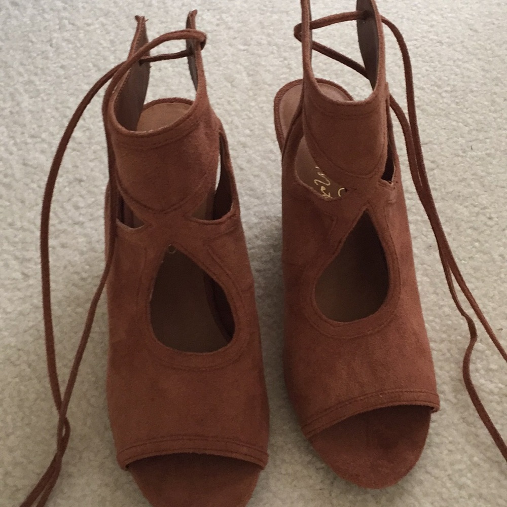 Coconuts by Matisse Bootie Size: 6-1/2